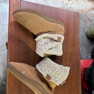 Muk Luks Tan and Cream Women's Boots
